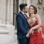 How to Pose Naturally for Wedding Photos (Without Feeling Awkward!) footer image