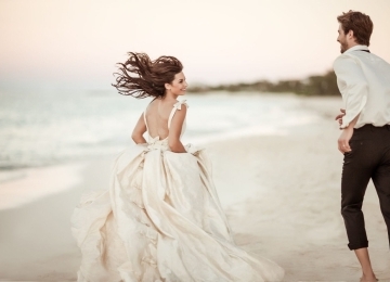 Trash the Dress Photography. Bold & Artistic Post-Wedding Sessions image
