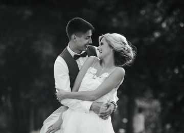 Editorial Wedding Photography: How to Achieve a Magazine-Worthy Look image